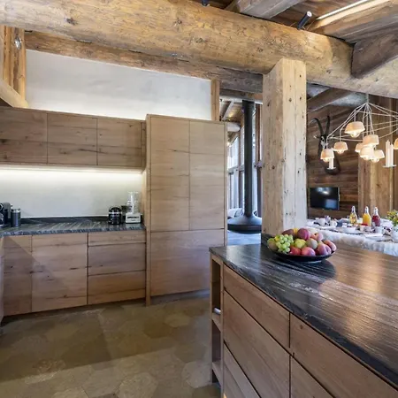 Chalet - Alpine Elegance Awaits