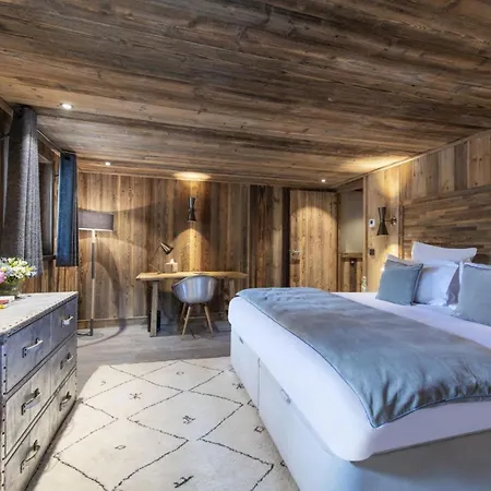 Chalet - Alpine Elegance Awaits Гштад